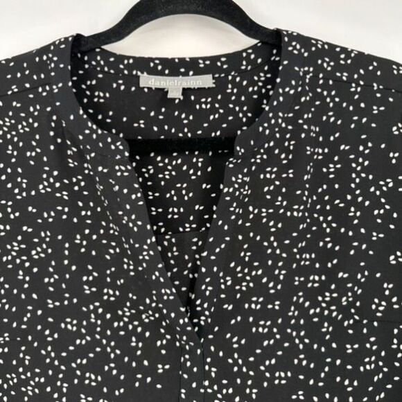 Daniel Rainn Koda Split Neck Rain Drop Polka Dot Blouse Black & White Size Small - Picture 16 of 16